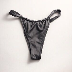Shade & Shore brand - Black Bikini bottoms / Bathing Suit Bottoms - Women’s M